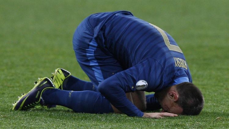 Am: Franck Ribery und Frankreich droht das Aus in der WM-Qualifikation.