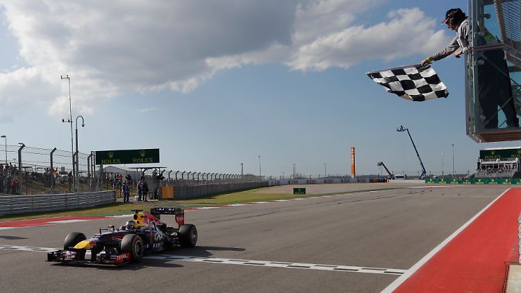 Sebastian Vettel beendet seinen Arbeitstag als erster.