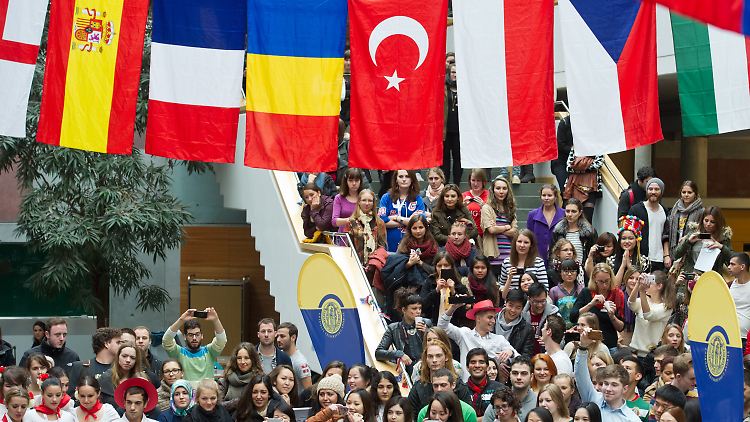 Zwischen 2007 und 2013 nahmen rund 2,7 Millionen junge Europäer die Austauschprogramme der EU in Anspruch.