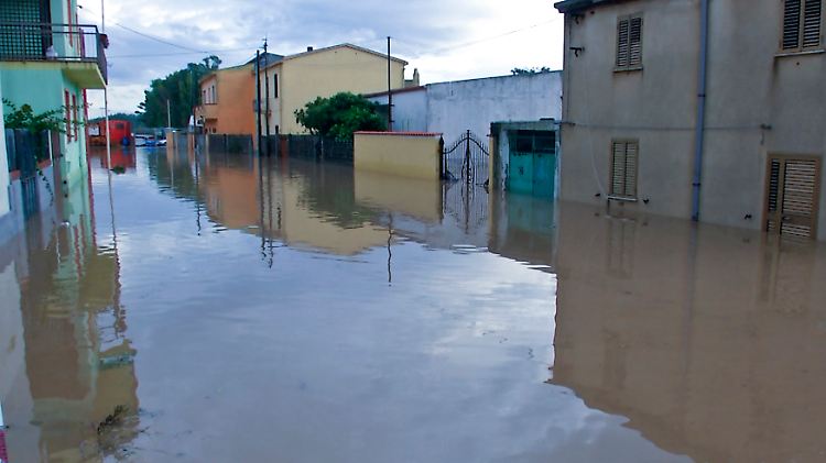 In San Gavino Monreale kann das Wasser nicht abfließen.