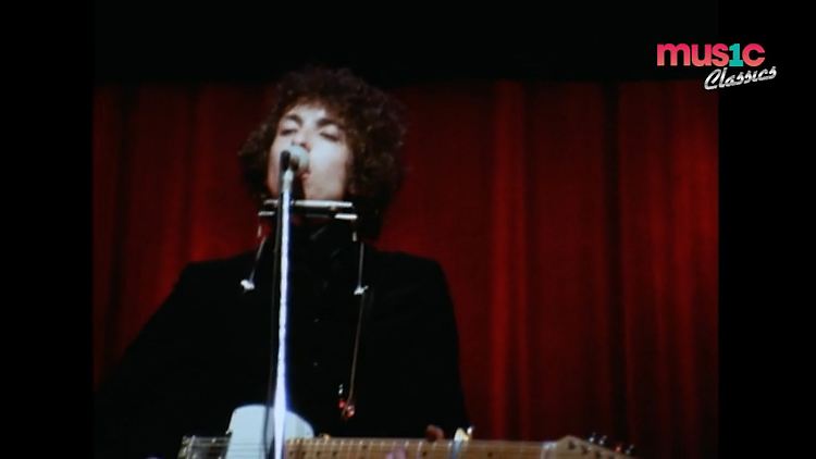 Dylan tritt auch selbst in seinem Video auf: in einer Aufnahme aus den 60ern.