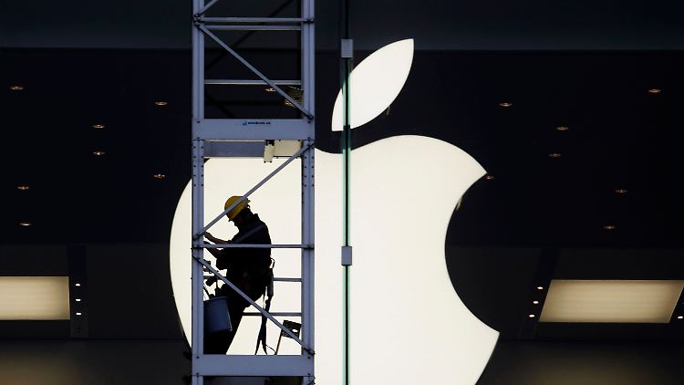 Verzockt mit Apple-Aktien: US-Aktienhändler muss hinter Gitter.