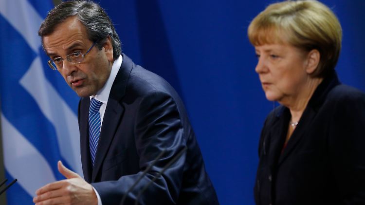 Bundeskanzlerin Angela Merkel und Griechenlands Premier Antonis Samaras nach ihrem Treffen. Das Krisenland und die Troika streiten über die Größe des Etatlochs.