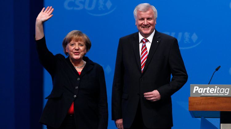 Ungleich, aber erfolgreich: Merkel und Seehofer.