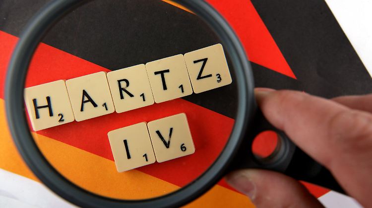 Trotz der stabilen Konjunktur ist die Zahl der Empfänger staatlicher Hilfeleistungen nicht erheblich zurückgegangen. 