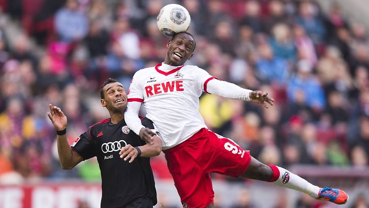 Der Ball war in Köln immer hart umkämpft.
