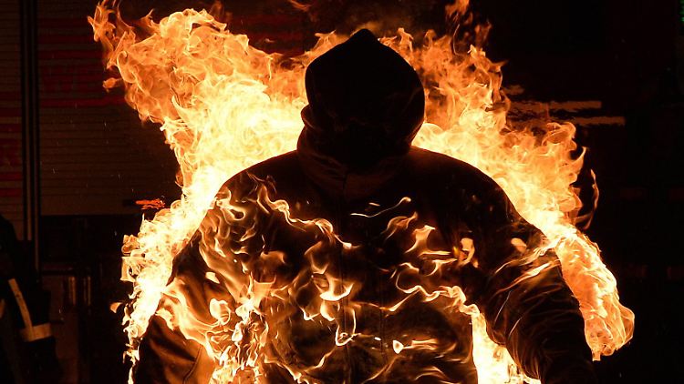 Joe Tödtling stand fünf Minuten und 41 Sekunden in Flammen.