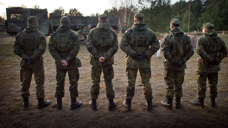 Psychische Erkrankungen sind unter Soldaten ein Tabuthema - sie fürchten sich vor Stigmatisierung.
