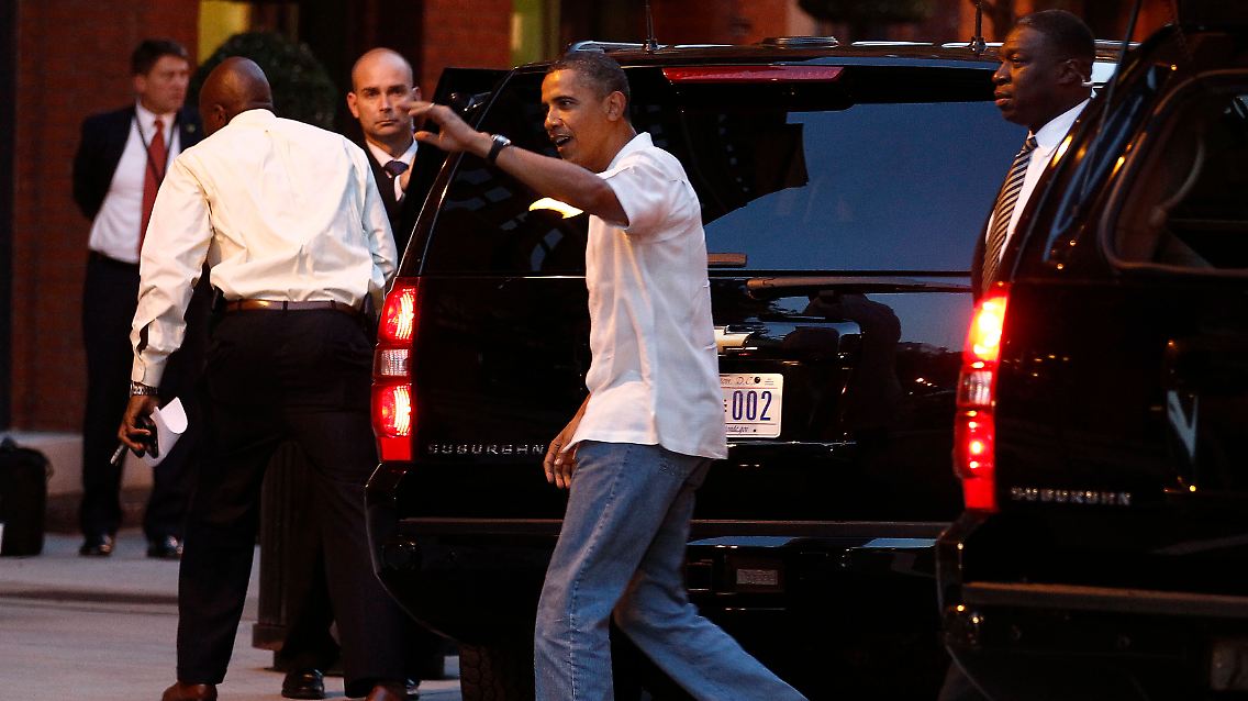 Obama ganz locker, so mögen ihn die Menschen. Gleichzeitig fordern sie von ihm aber entschiedenes Vorgehen, wenn es um Wirtschaftsfragen geht.