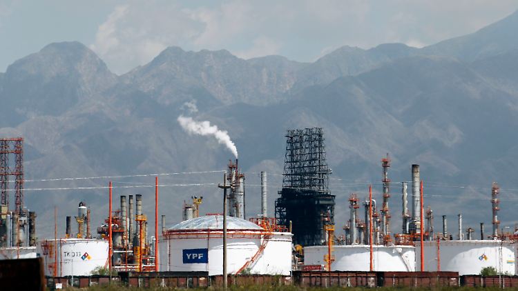 Für die Zwangsverstaatlichung der Repsol-Tochter YPF zahlt das Land nun eine Milliarden-Entschädigung.
