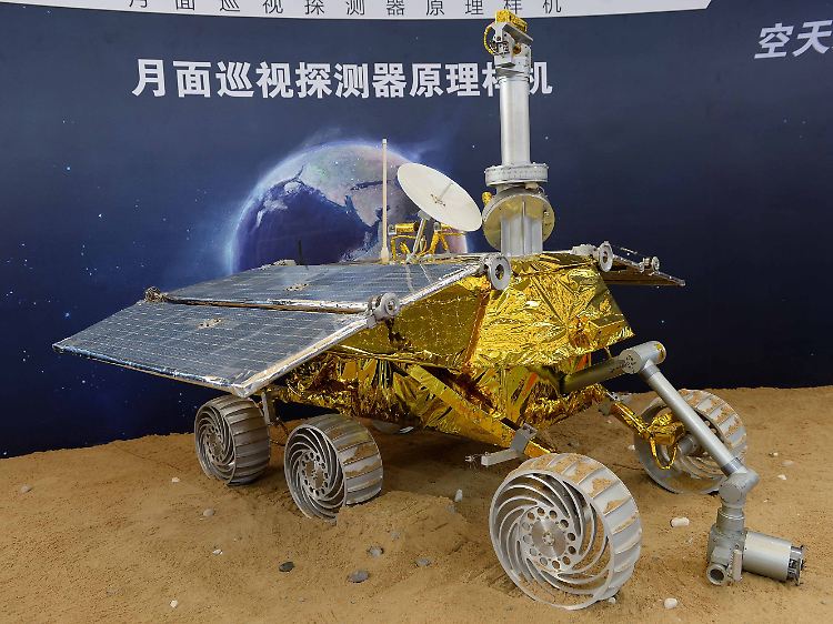 "Yutu" wurde in einer Online-Umfrage nach dem Lieblingstier der chinesischen Mondgöttin "Chang'e" benannt, die bereits der chinesischen Mondsonde ihren Namen geliehen hat.