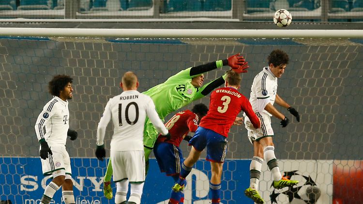 Bayern-Keeper Manuel Neuer hatte mehr zu tun als üblich, kassierte aber weniger Gegentore als sein Gegenüber.