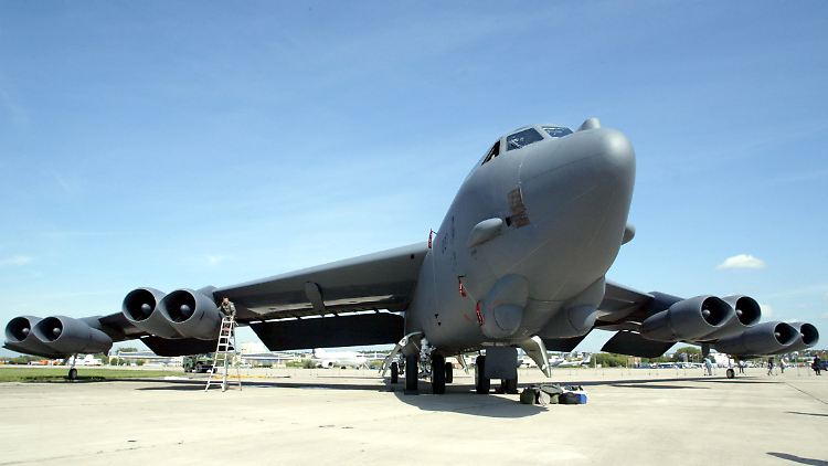 Am Montag hatten die USA zwei Langstreckenbomber B-52 ohne Vorwarnung zu einem Übungseinsatz in das von China beanspruchte Seegebiet geschickt. Nun gibt es eine Warnung an US-Airlines.