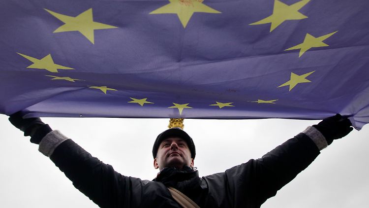 Seit Tagen demonstrieren viele Ukainer gegen den Anti-EU-Kurs ihrer Regierung.