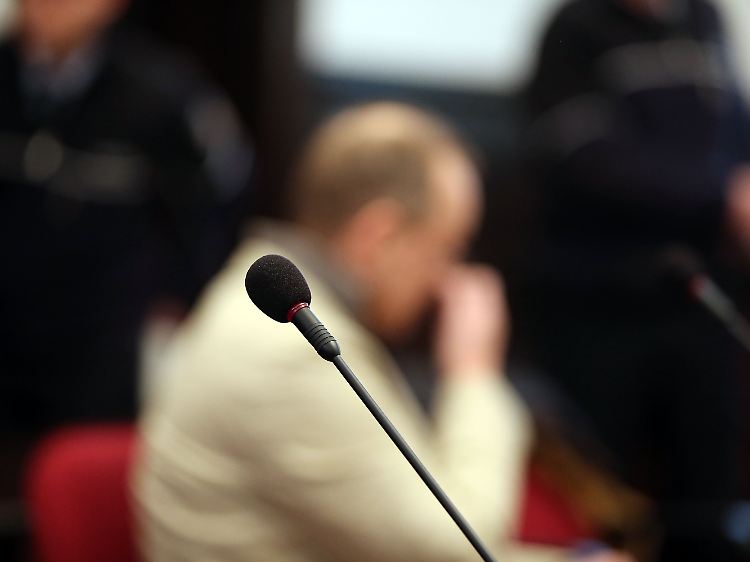 Der Mann filmte seine Gräueltaten offenbar, das Videomaterial wurde vor Gericht gegen ihn verwendet.