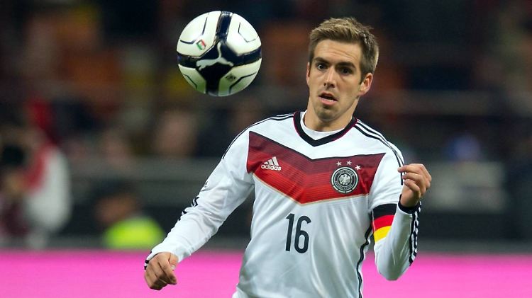 Jetzt aber anstrengen: Philipp Lahm und seine Kollegen aus der deutschen Fußball-Nationalelf bekommen jeder viel Geld, wenn sie in Brasilien den Titel gewinnen.