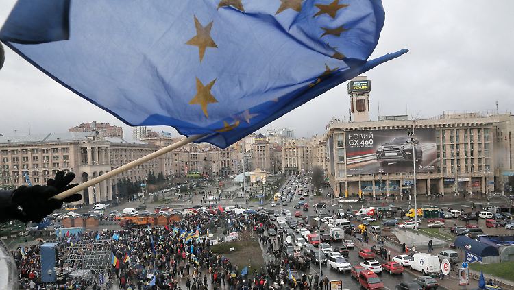 Die proeuropäischen Proteste in Kiew dürfen nicht darüber hinwegtäuschen, dass für das Land auch einiges gegen eine EU-Annäherung spricht.