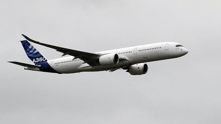 Fliegende Job-Garantie im europäischen Flugzeugbau: Die A350 über Bremen.