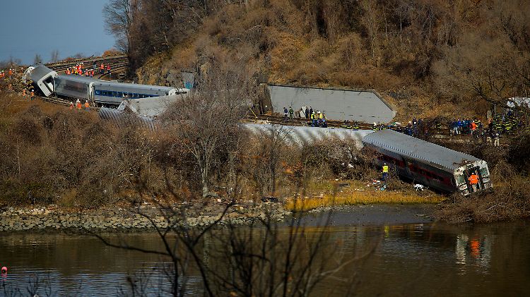 Das Unglück ereignete sich nahe einer Station im Stadtbezirk Bronx.
