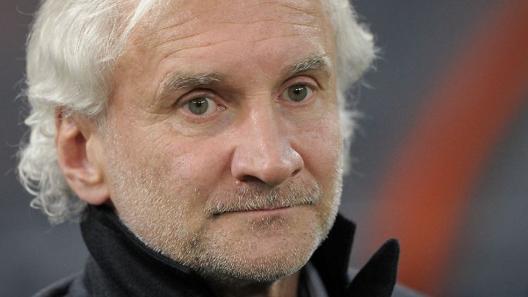 Rudi Völler konnte wegen seines Krankenhausaufenthalts das Spiel gegen Nürnberg nicht im Stadion verfolgen.