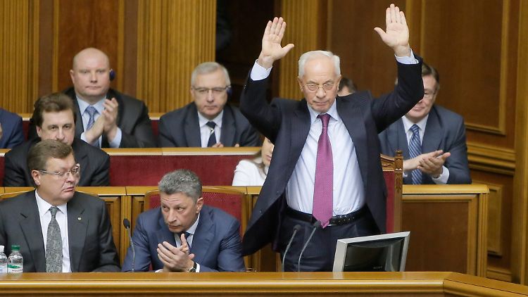 Ministerpräsident Nikolai Asarow hat das Misstrauensvotum gegen ihn unbeschadet überstanden.