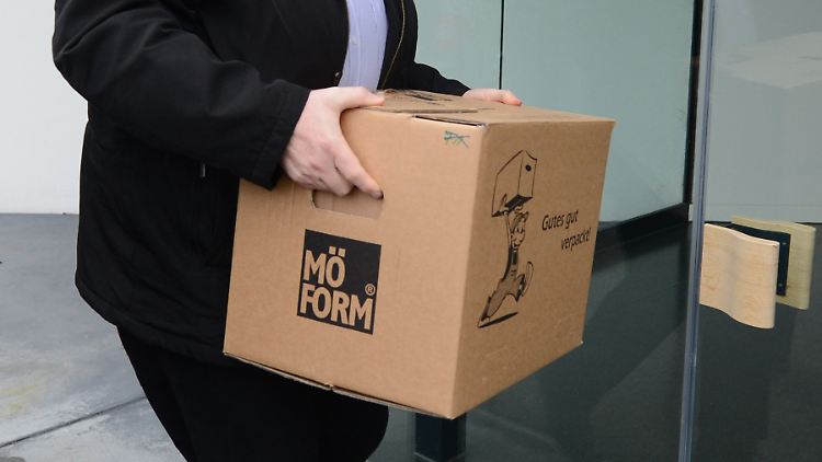 Arbeit für das Bundesverfassungsgericht: Die Länder haben ihren 268-Seiten starken Antrag nach einem Jahr Ausarbeitung in Karlsruhe eingereicht.