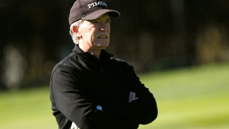 Pimco-Gründer und Fondsmanager Bill Gross muss sich wohl auf ein rabenschwarzes Jahr einstellen: Die Nettoabflüsse aus dem weltgrößten Anleihefonds sind so hoch wie nie.