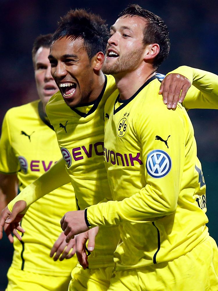 Souveränes Ding: Julian Schiebe und Pierre-Emerick Aubameyang freuen sich in Saarbrücken.