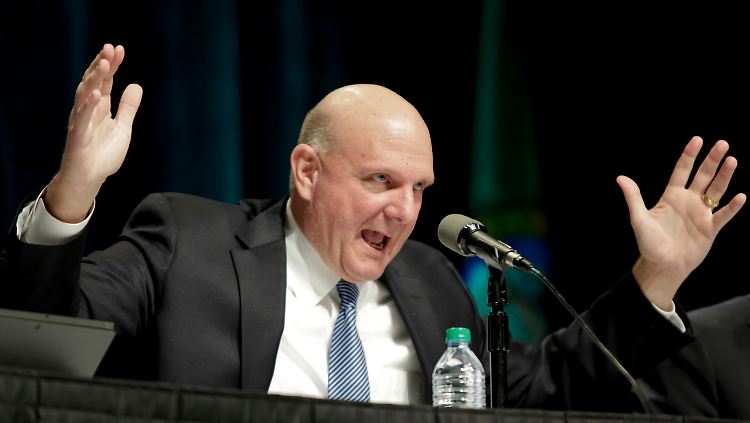 Richtig viel Geld hat Microsoft unter seinem scheidenden Chef Steve Ballmer eingesammelt.