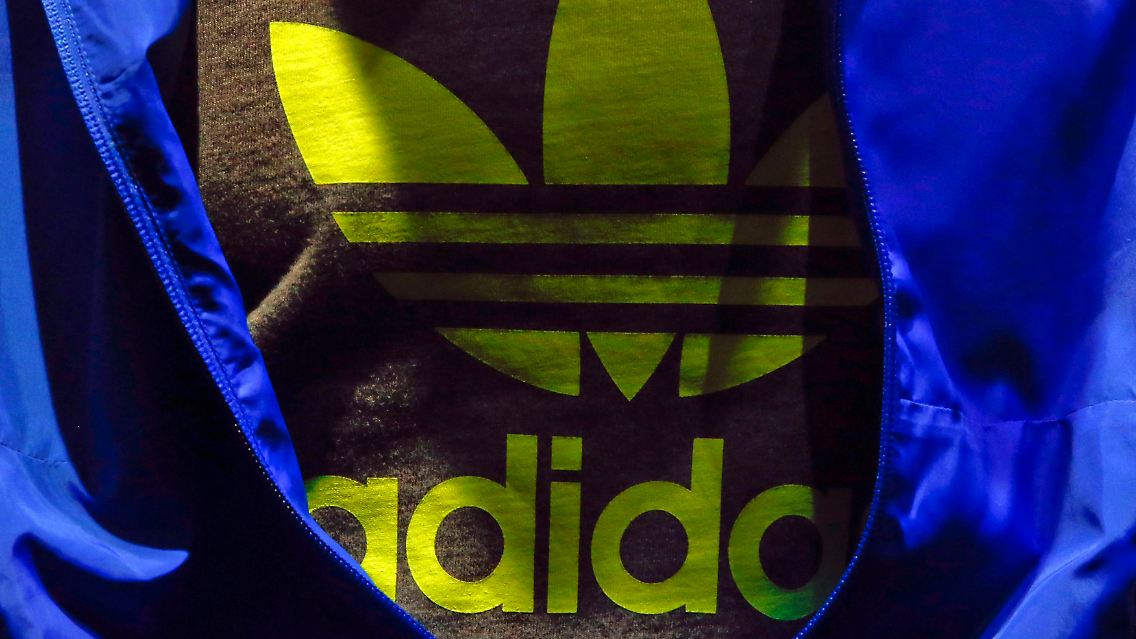 2013-12-03T140323Z_260899957_GM1E9371H2W01_RTRMADP_3_ADIDAS-OUTLOOK.JPG8335089352916012262.jpg