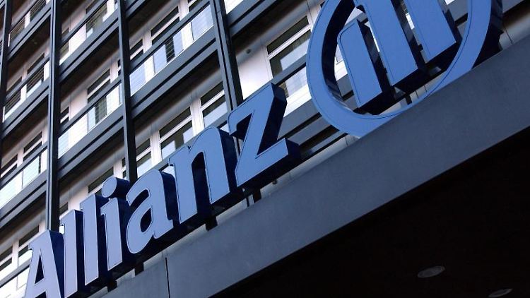 Bislang spürt die Allianz Leben Priebe zufolge keinen stärkeren Rückgang der Nachfrage nach Altersvorsorgeprodukten aufgrund der deutlich gestiegenen Inflation.