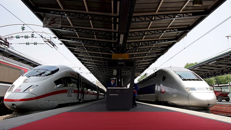 Der geringe Abstand zwischen dem deutschen ICE und dem französischen TGV (r.) täuscht: Nur die deutsche Wirtschaft fungiert derzeit als Lokomotive für die Eurowirtschaft.
