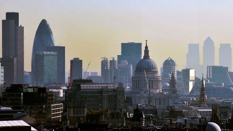 Skyline der Londoner City: Die EU hat Banken zu 1,7 Milliarden Dollar Strafe wegen Zinsmanipulationen verdonnert.