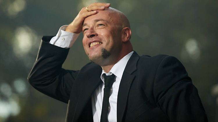 Nicht zu fassen, es könnte bald für ihn nach Kopenhagen gehen: der Graf von Unheilig.