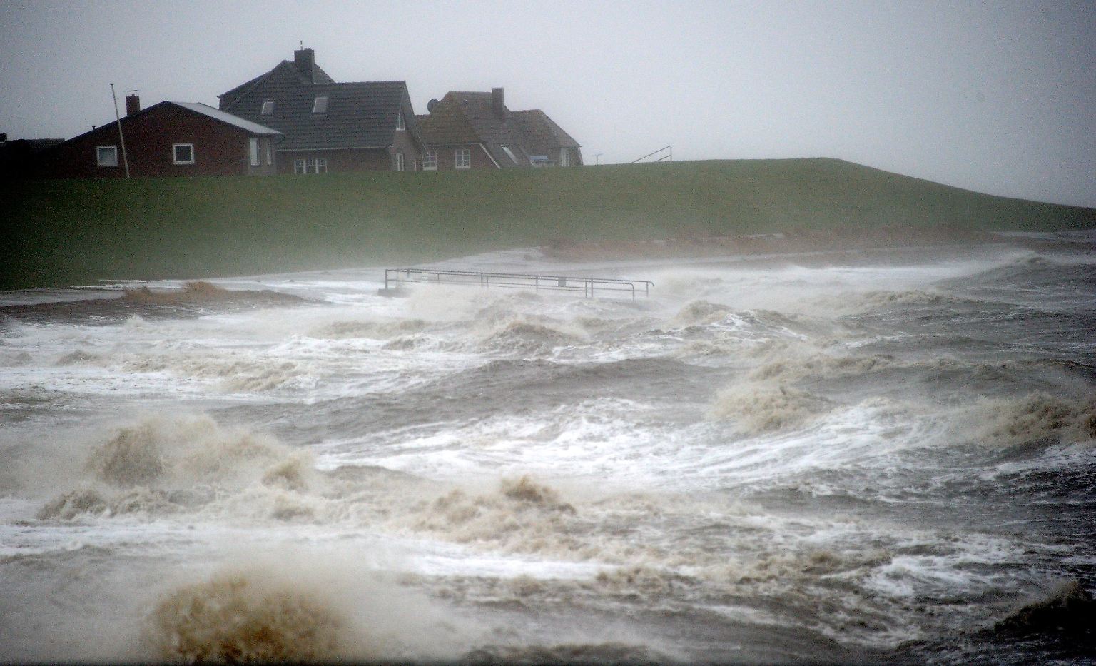An der Nordseeküste wird es ungemütlich.