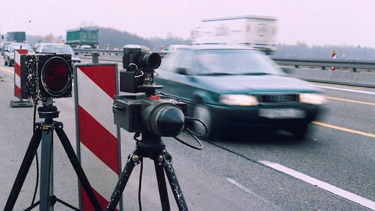 Der Verkehrs-Sachverständige Roland Bladt hat massive Hinweise auf unklare Messergebnisse in Deutschland entdeckt.
