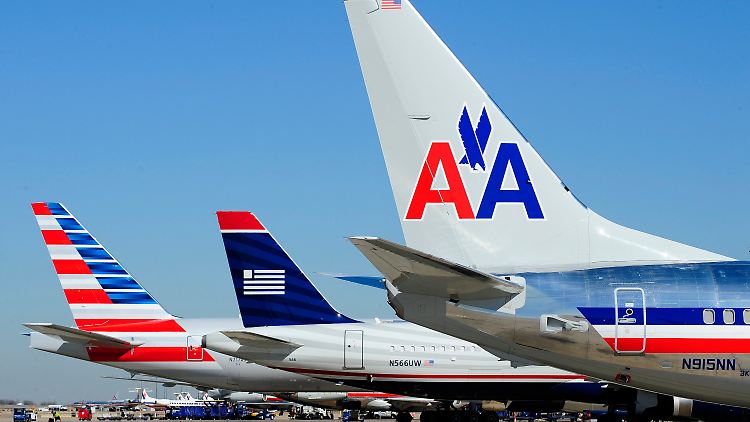 US Aiways und American Airlines ziehen mit ihren Passagierzahlen am bisherigen Marktführer United Continental vorbei.