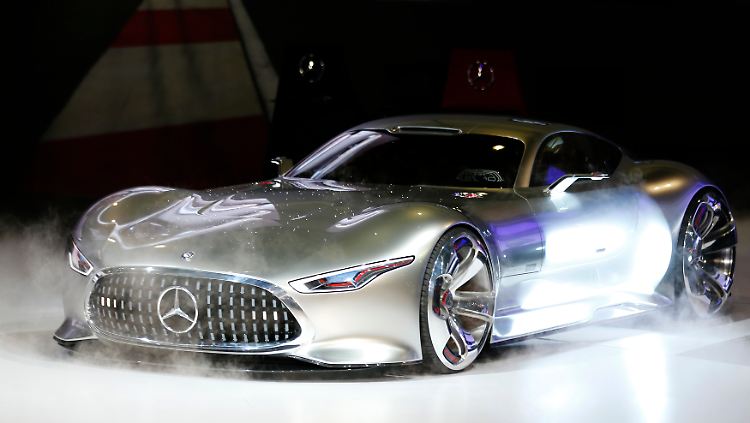 Mercedes-Benz AMG Vision Grand turismo concept car: Lange Bezeichnung, große Vision - aber auf dem Weg zurück an die Oberklassenspitze gibt die Daimler-Kernmarke gehörig Gas.