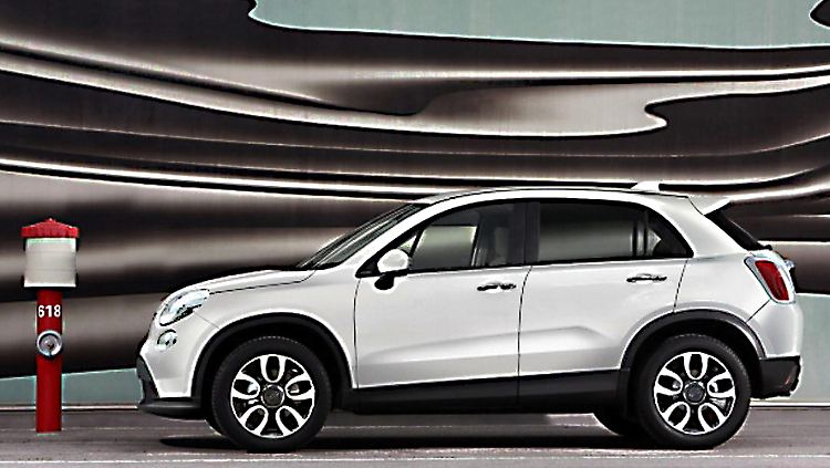 Im Hause Fiat wird auch die Modellreihe des 500 erweitert. Ein X soll den Kleinen dann auch geländetauglich machen. Na ja, wenigstens optisch. Der Antrieb erfolgt standardmäßig über die Vorderachse. Vorstellbar wäre aber perspektivisch auch ein 4x4.