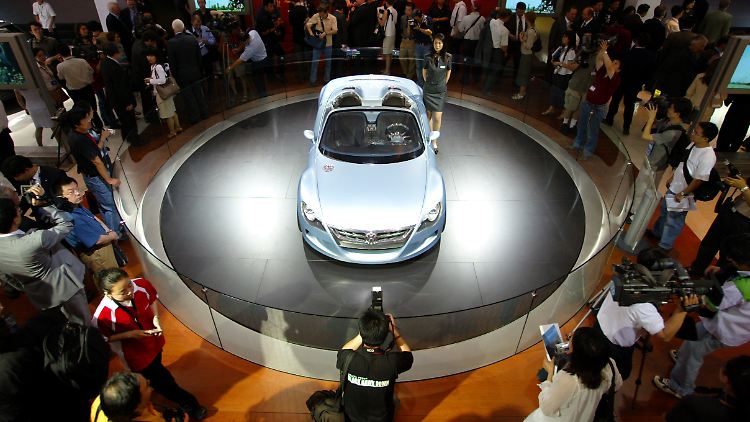 Chinas Automarkt wächst zweistellig, deutsche Hersteller profitieren.