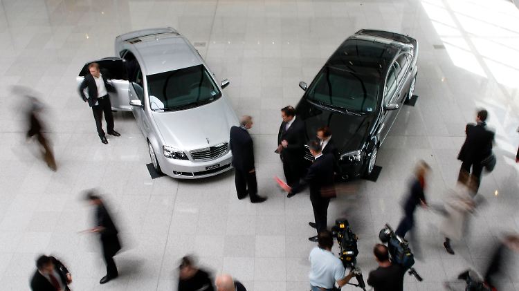 General Motors Holden Veritas (2008) in einem Autohaus-Schauraum in Australien