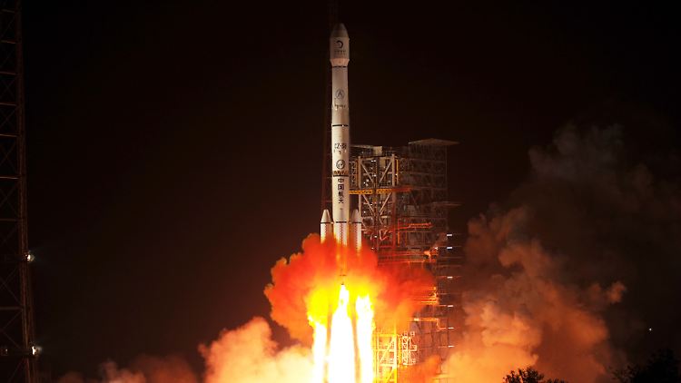 Auf dem Weg zum Mond: Der Start der Rakete, die "Chang'e-3" zum Erdtrabanten bringt.