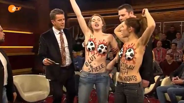 Lanz bleibt souverän und bietet dem Protest eine Bühne.