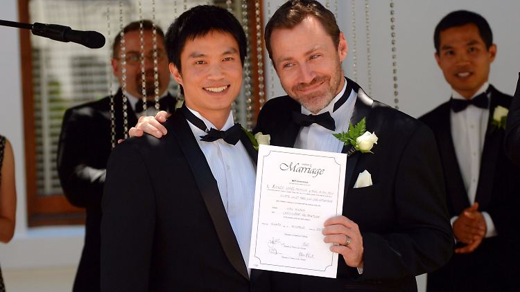 Chris Teoh und Ivan Hinton wurden in weniger als einer Woche verheiratet und wieder "entheiratet".