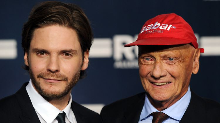 "Die wilden Zeiten sind vorbei": Brühl hatte bei der in den 70ern angelegten Darstellung von Rennfahrer Lauda großen Spaß. Heute sei alles steriler als damals.