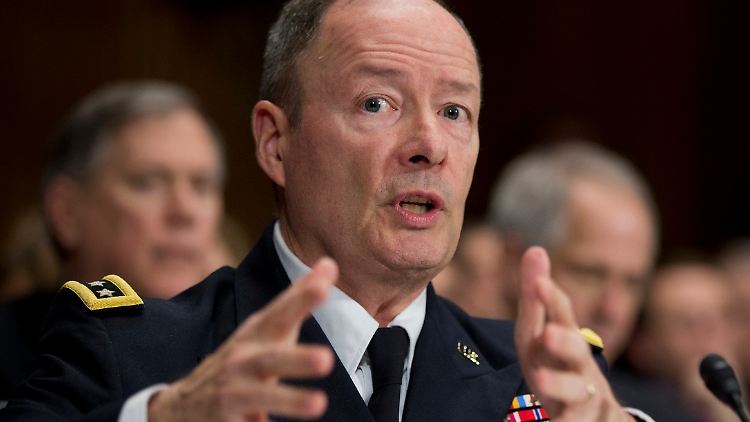 NSA-Chef Keith Alexander sieht nicht ein, dass seine Behörde stärker überwacht werden soll.