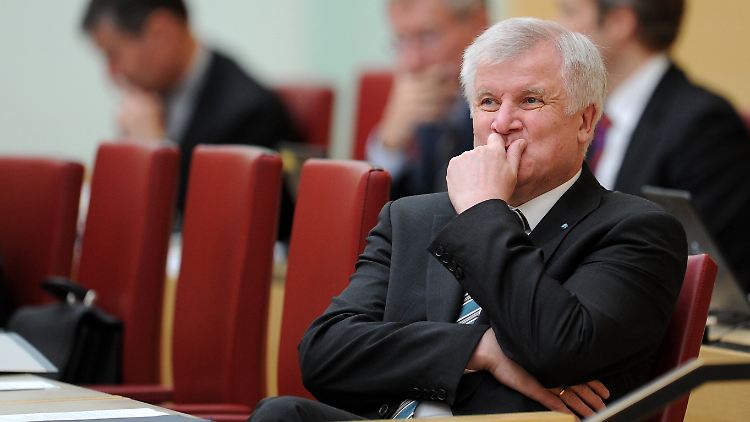 Große Töne, kleine Ministerien: Ob Horst Seehofer mit der Aufteilung zufrieden ist?