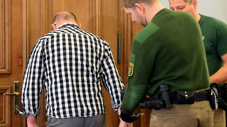 Weil ihm die Eltern seiner Ex-Partnerin kein Geld geben wollten, erschlug ein 47-Jähriger sie mit einem Hammer.
