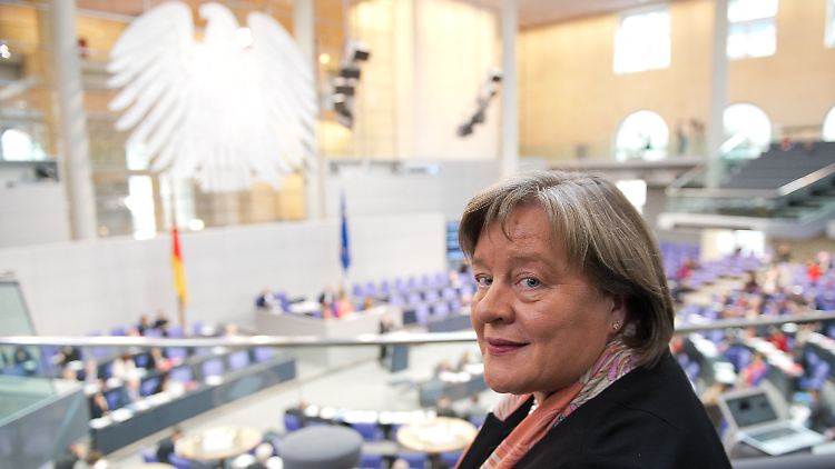 Andrea Voßhoff war lange Abgeordnete der CDU/CSU-Fraktion - jetzt soll sie den ehemaligen Kollegen auf die Finger gucken.
