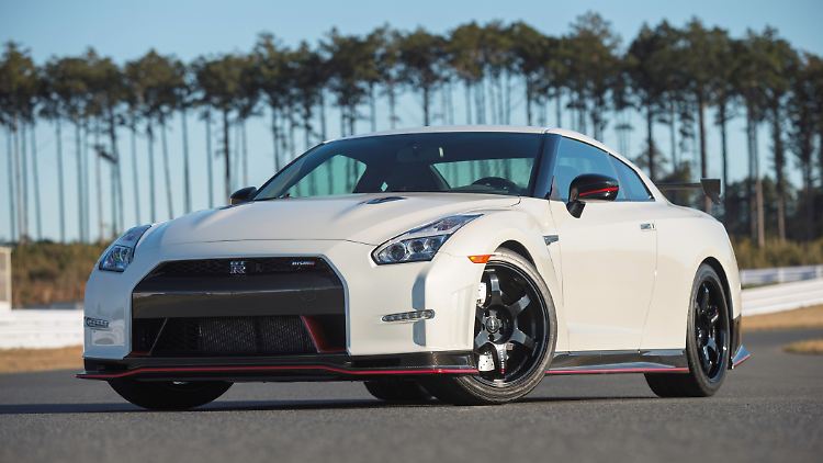 Nissan hat die Preise für das neue GT-R-Modell sowie die Nismo-Version bekannt gegeben.